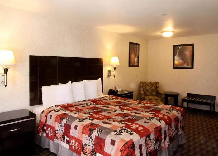 Sunburst Spa & Suites Motel